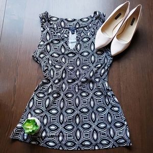 🔥$5 BANANA REPUBLIC Sleeveless Pattern Top